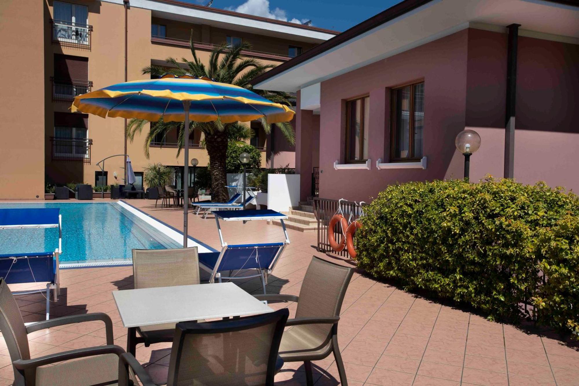 Sunlake Hotel Riva del Garda Eksteriør bilde