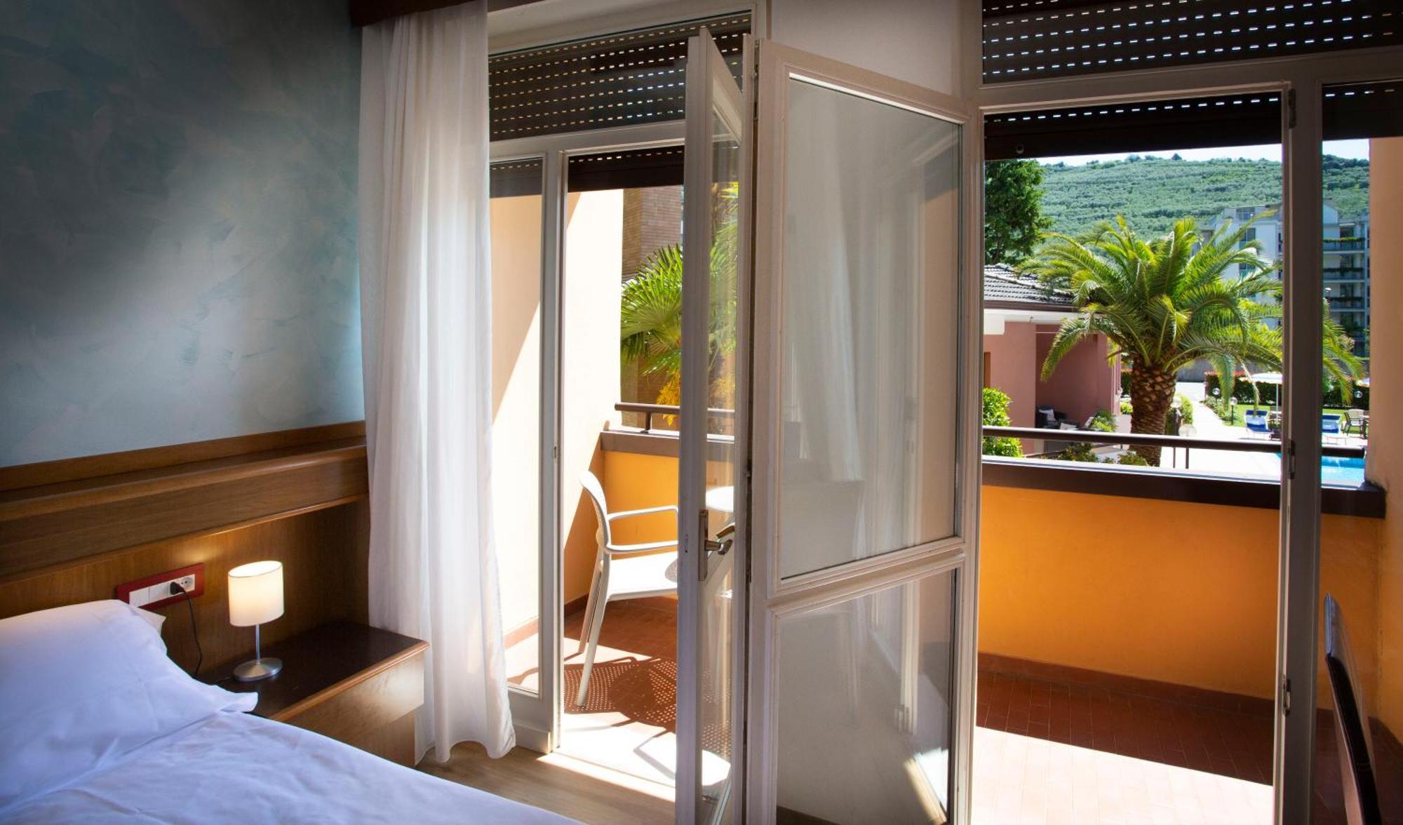 Sunlake Hotel Riva del Garda Eksteriør bilde