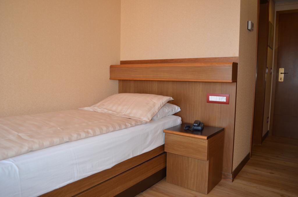 Sunlake Hotel Riva del Garda Eksteriør bilde